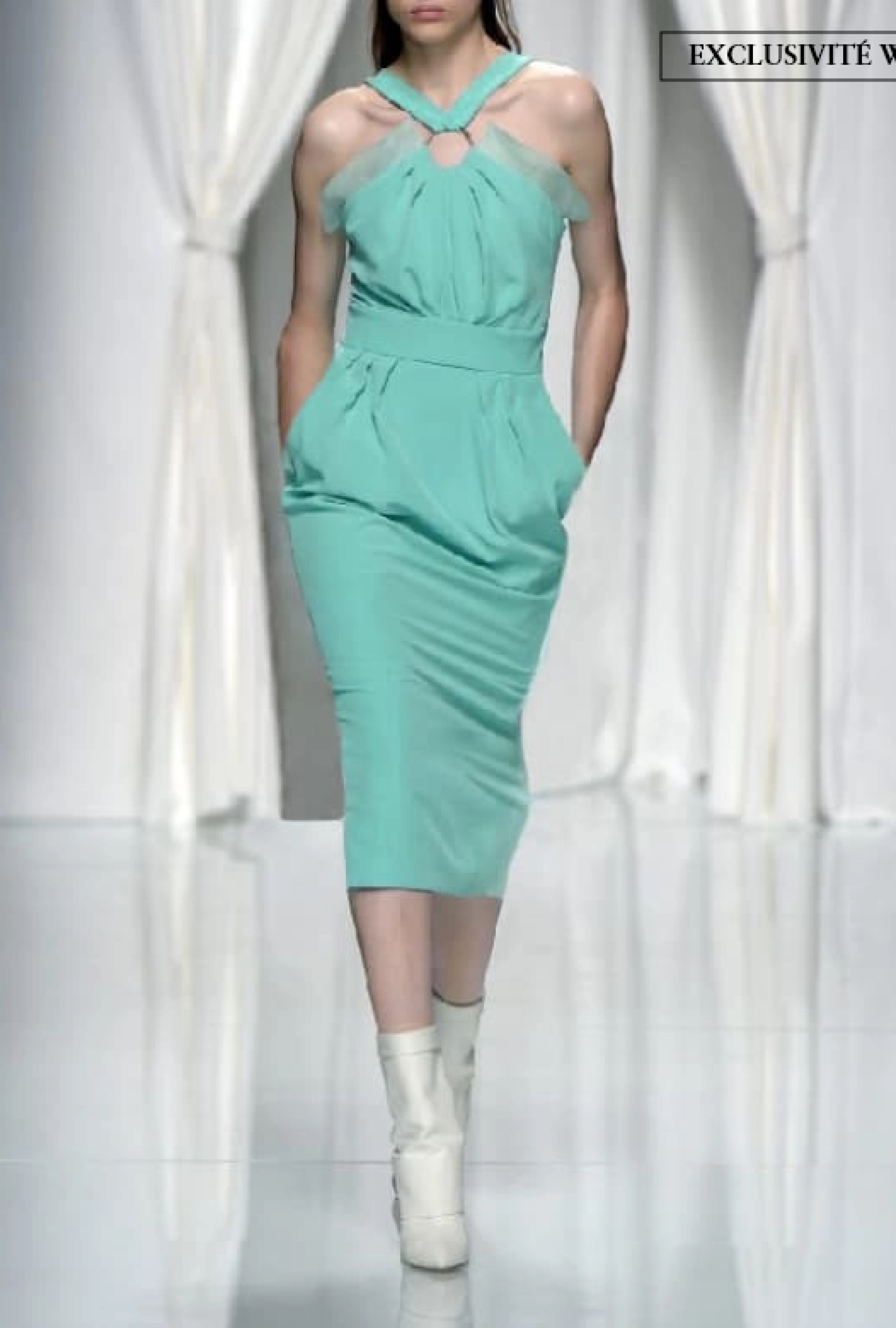 Robe Ungaro Pool Turquoise