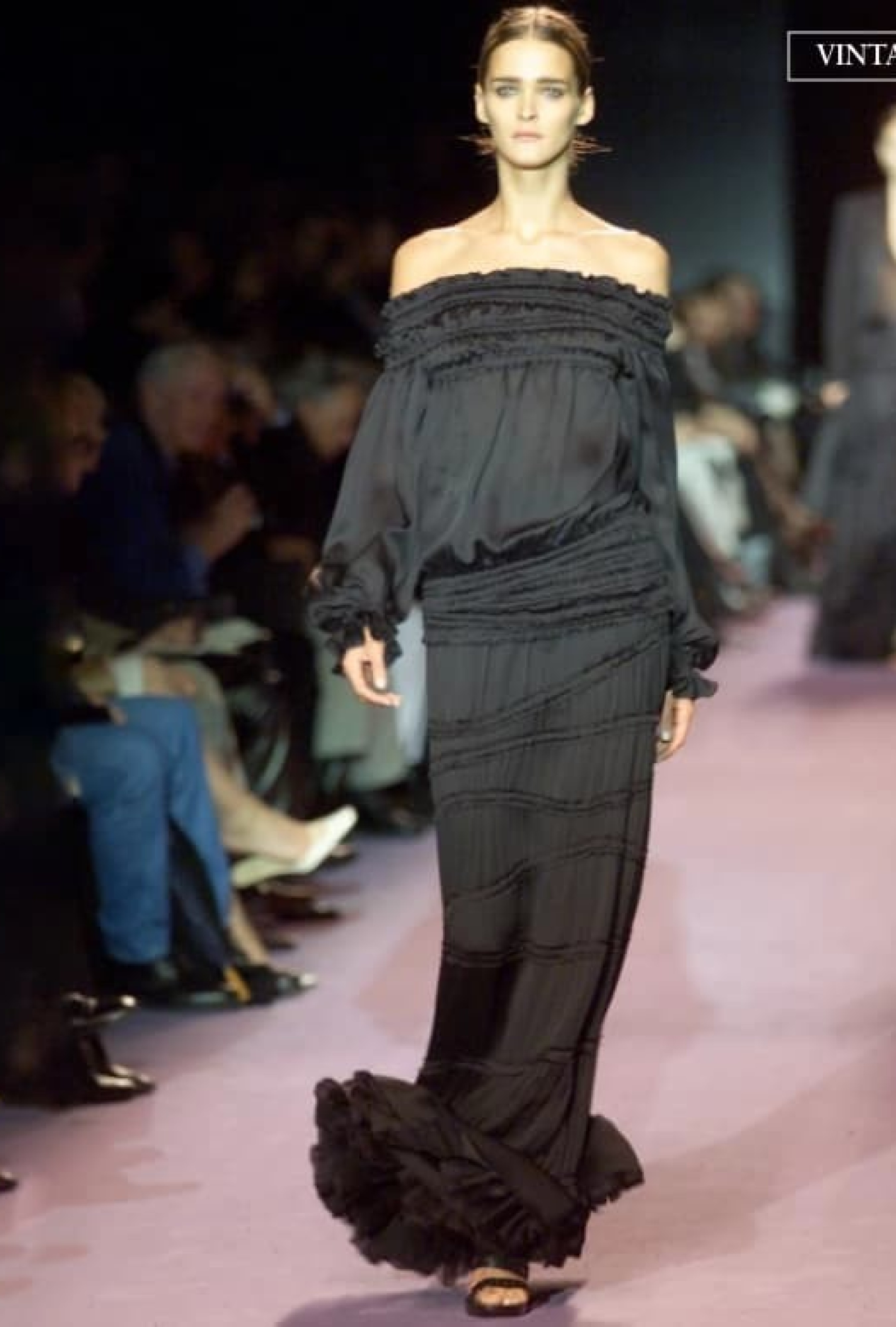 Robe Yves Saint Laurent Black Bare Shoulder