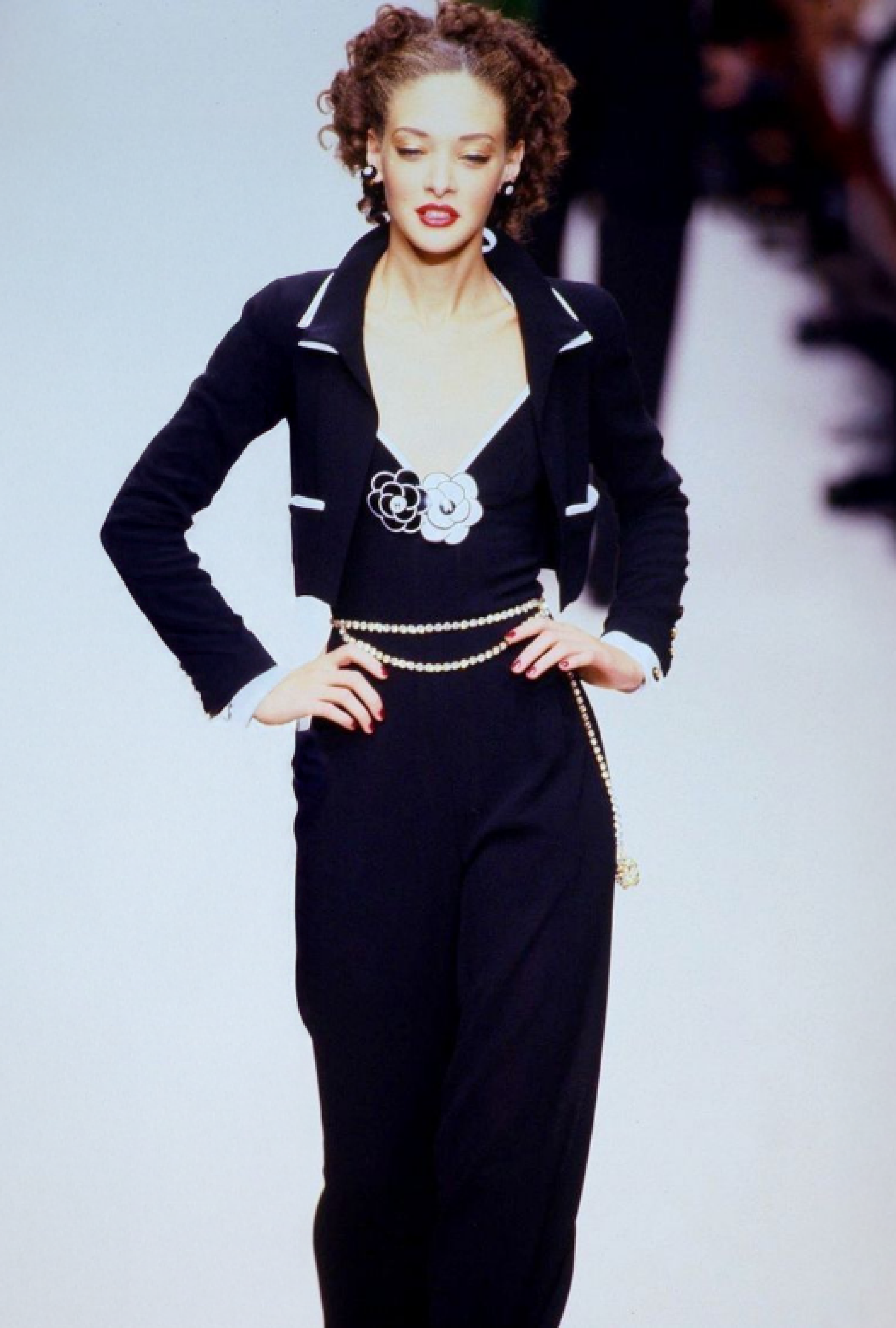 Broche Chanel CC Flower