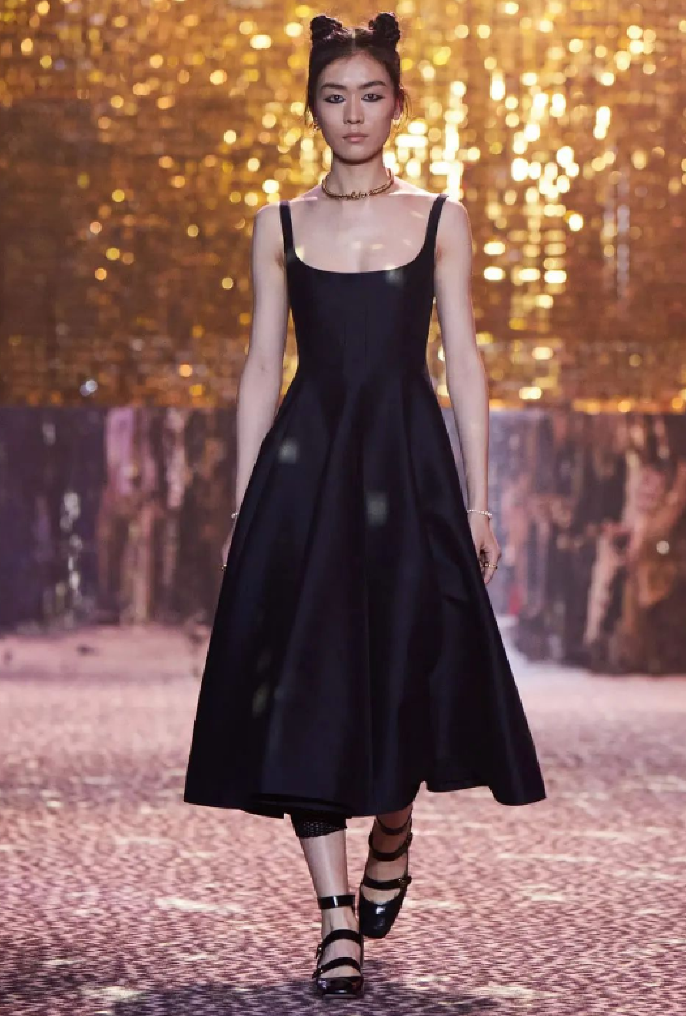 Robe Dior Shanghai Navy Fall 2021