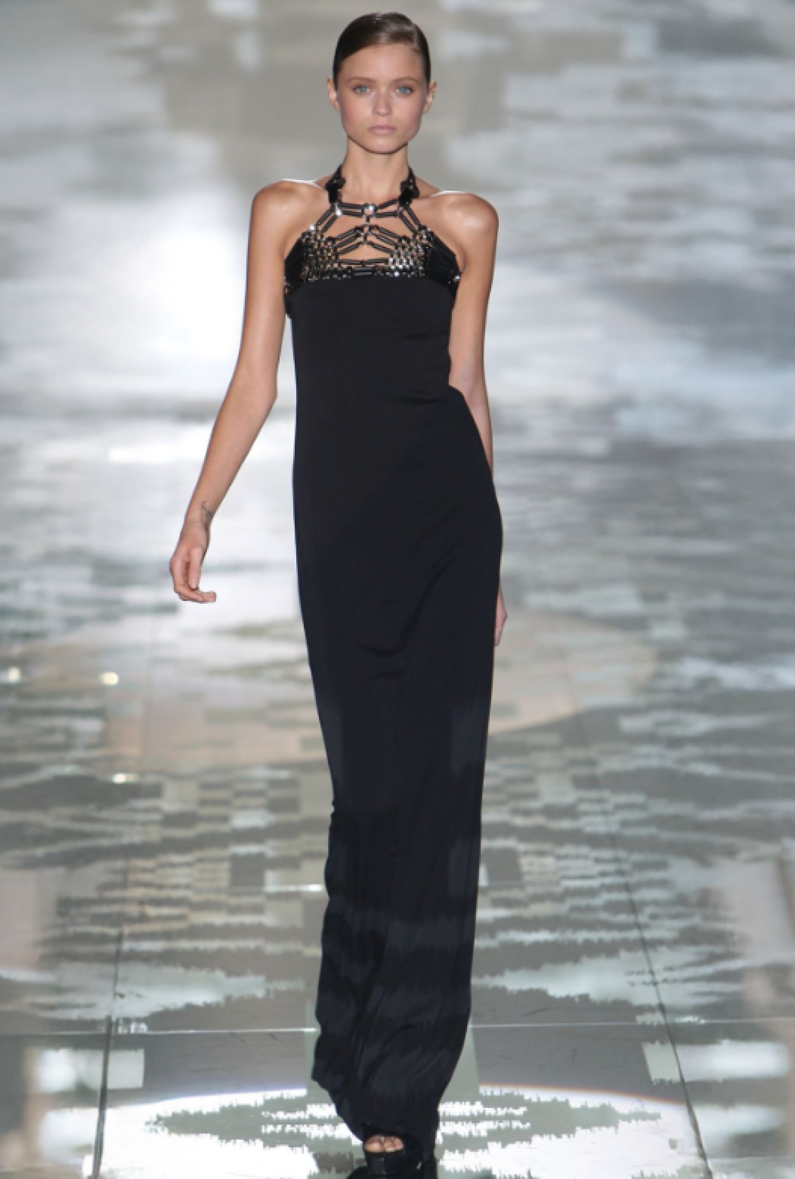 Robe Gucci Sculpture Noire Spring 2010