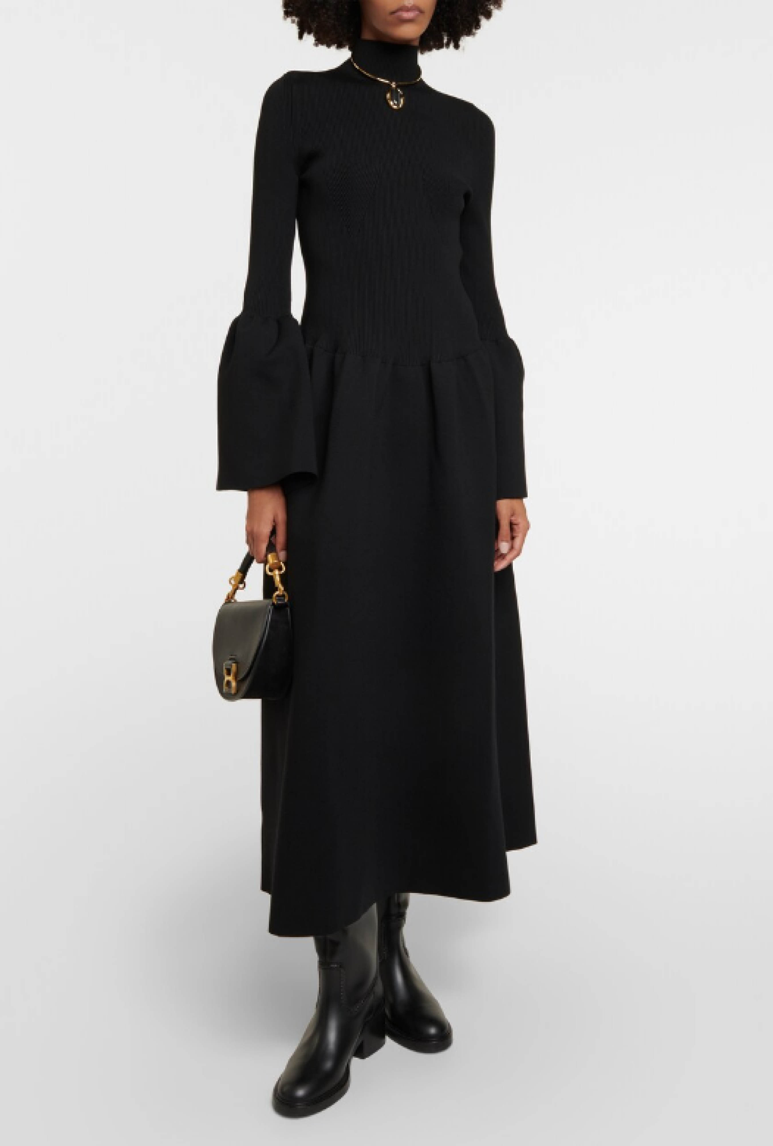 Robe Chloe Black Bell Sleeves FW 2023