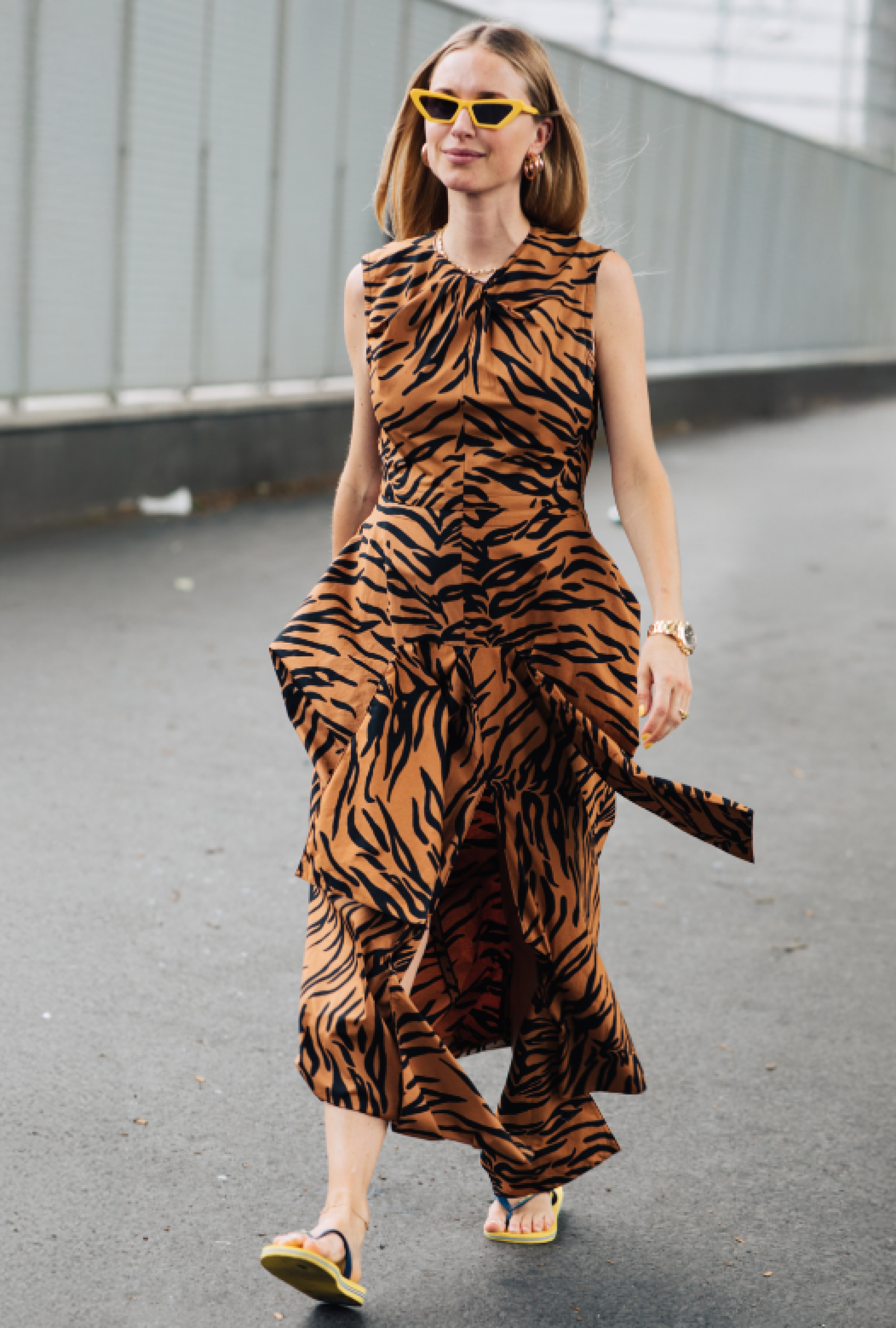 Robe Celine Instinct Noir Resort 2016