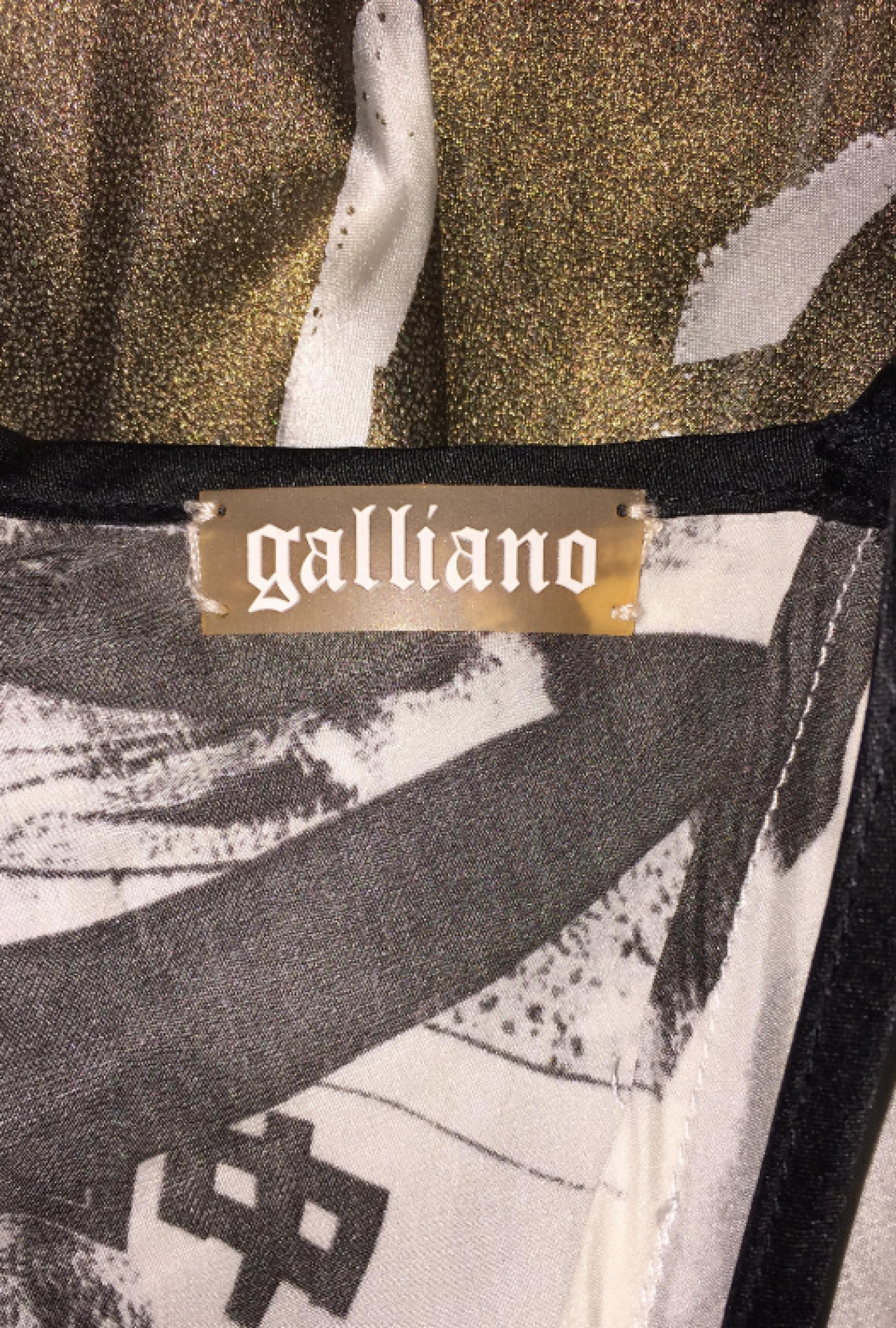 Robe John Galliano Newspaper Print Slip
