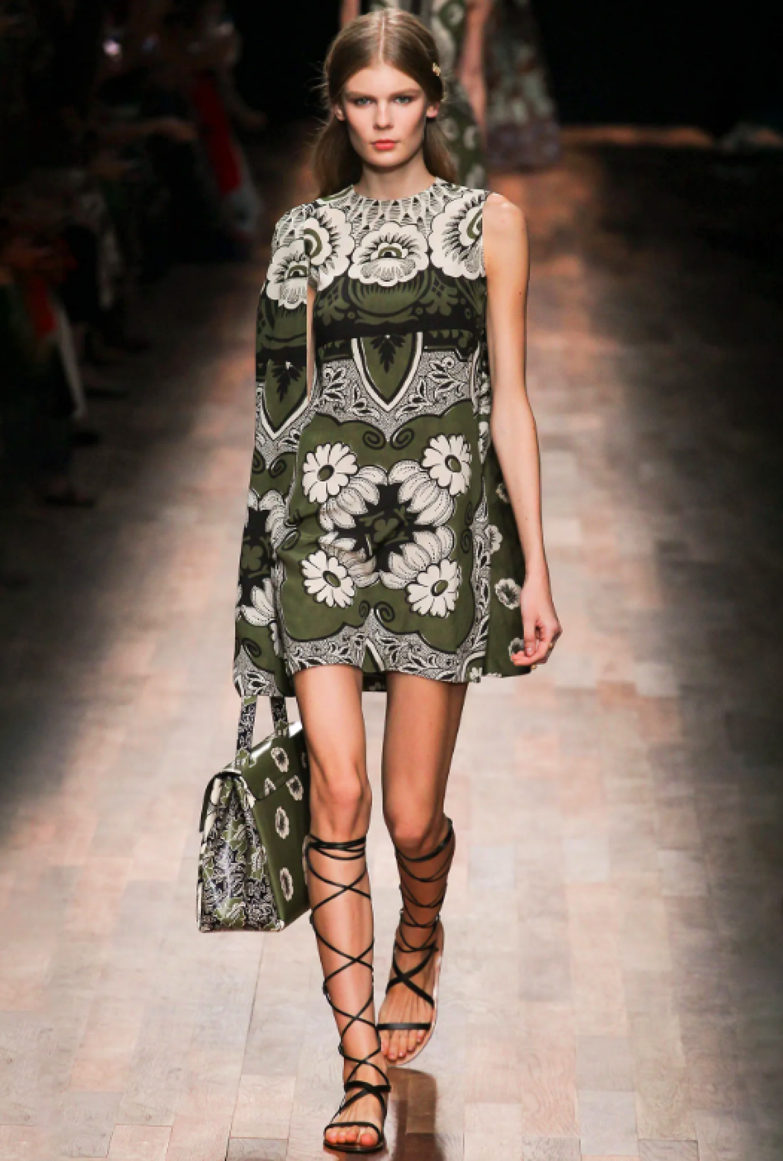 Robe Valentino Colonne Brodée Spring 2015
