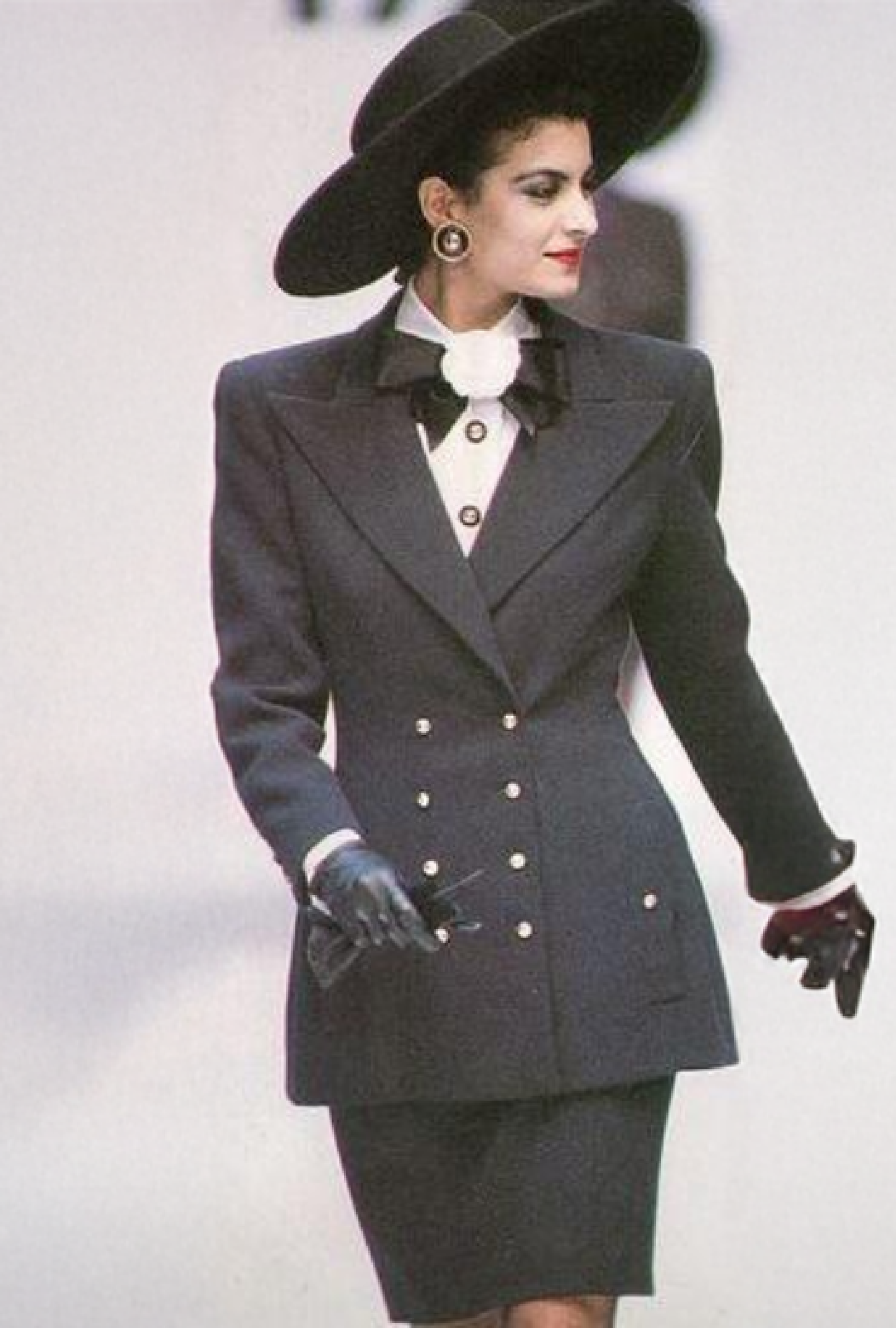 Broche Chanel Camélia Ébène & Ivoire