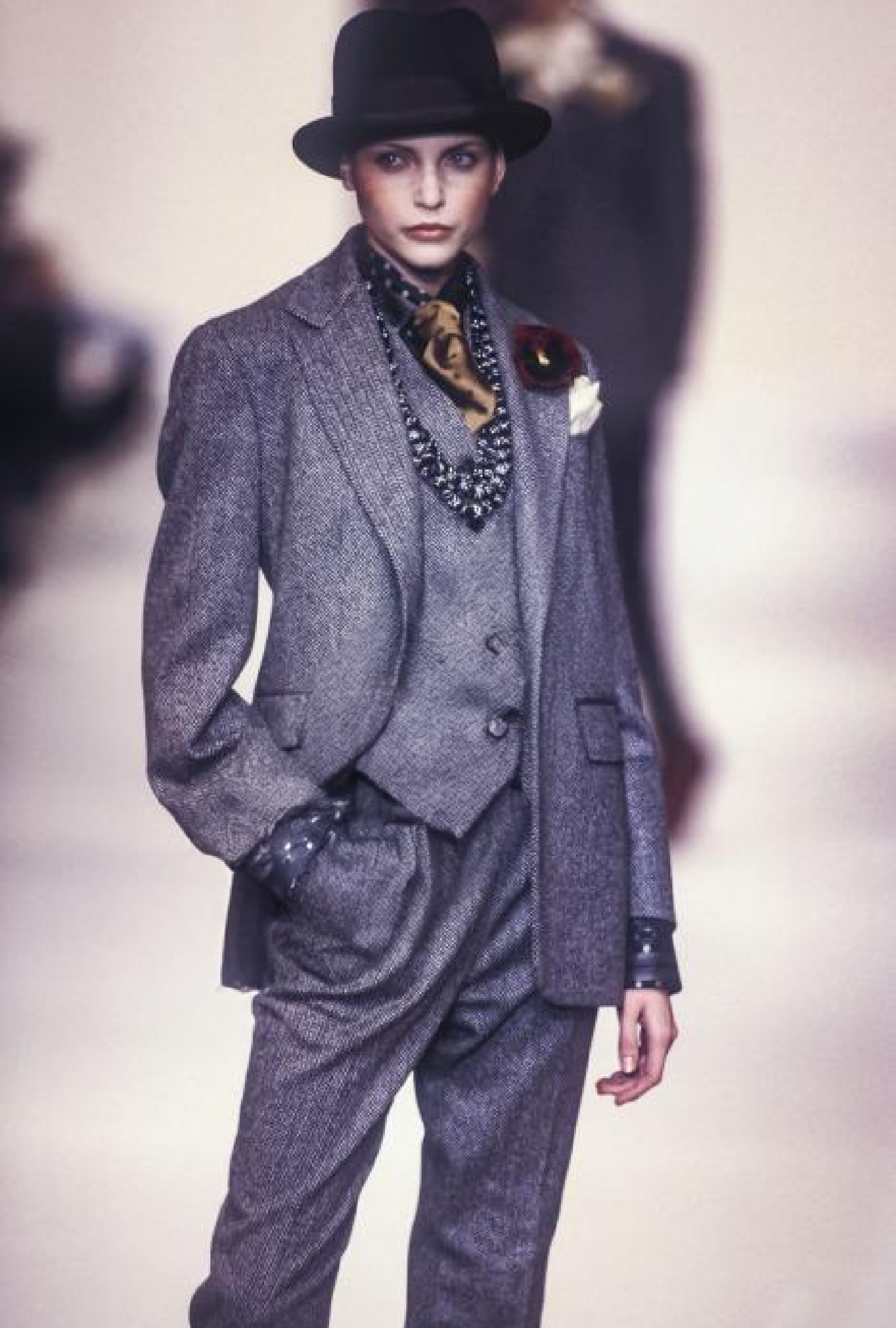 Ensemble Roméo Gigli Pantalon Tailleur Sculptural En Laine Brodée