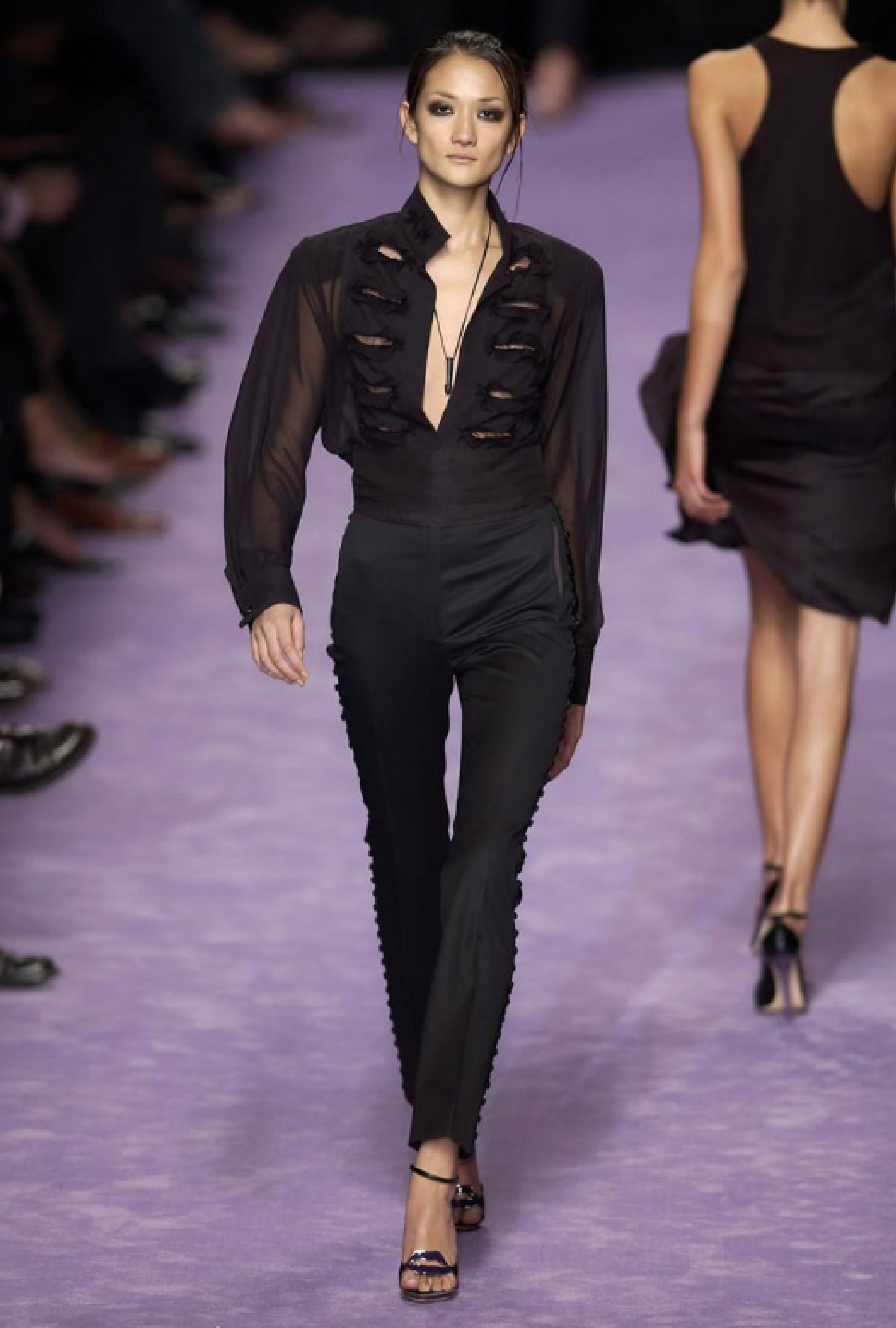 Pantalon Yves Saint Laurent Bouton D’ébène Spring 2003 by Tom Ford