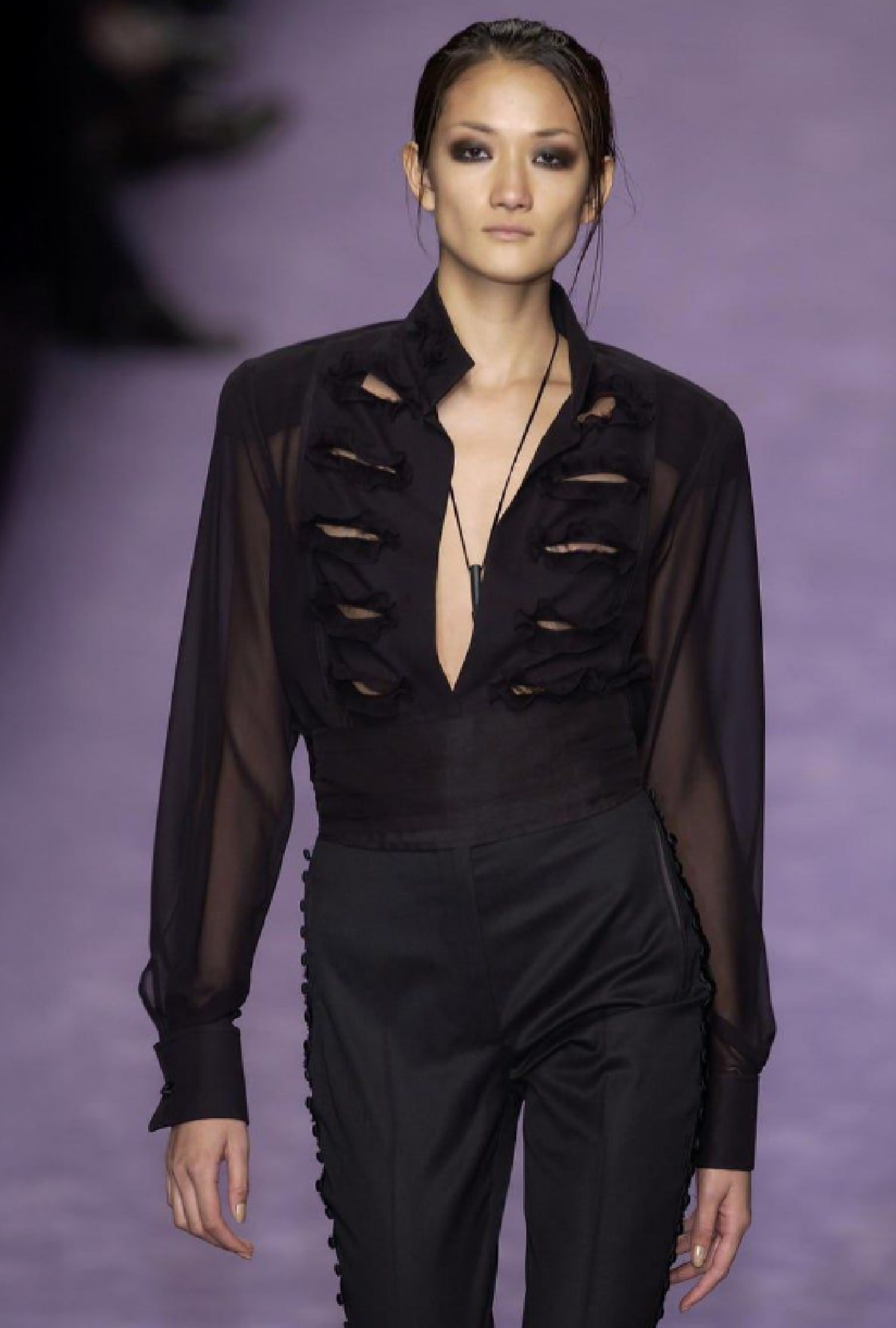 Pantalon Yves Saint Laurent Bouton D’ébène Spring 2003 by Tom Ford