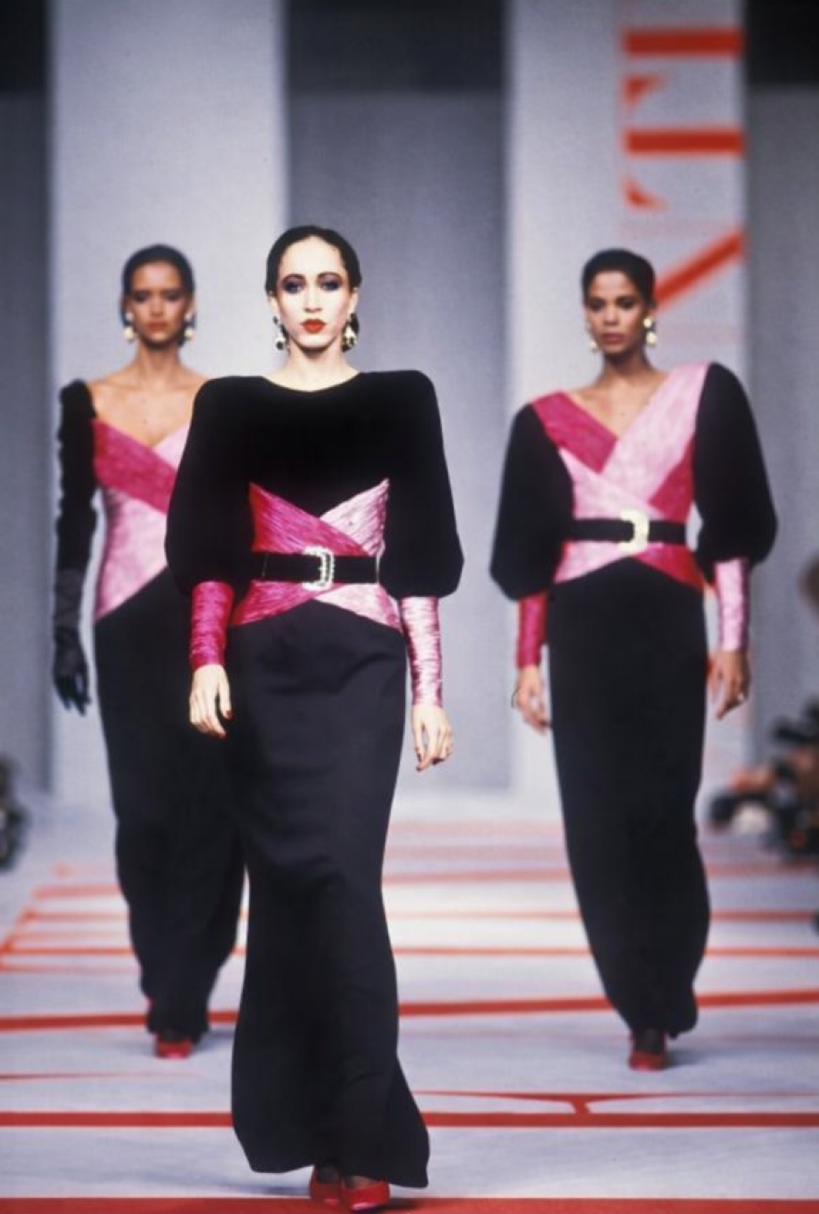 Robe Drapé Graphique Bicolore FW1986 valentino face