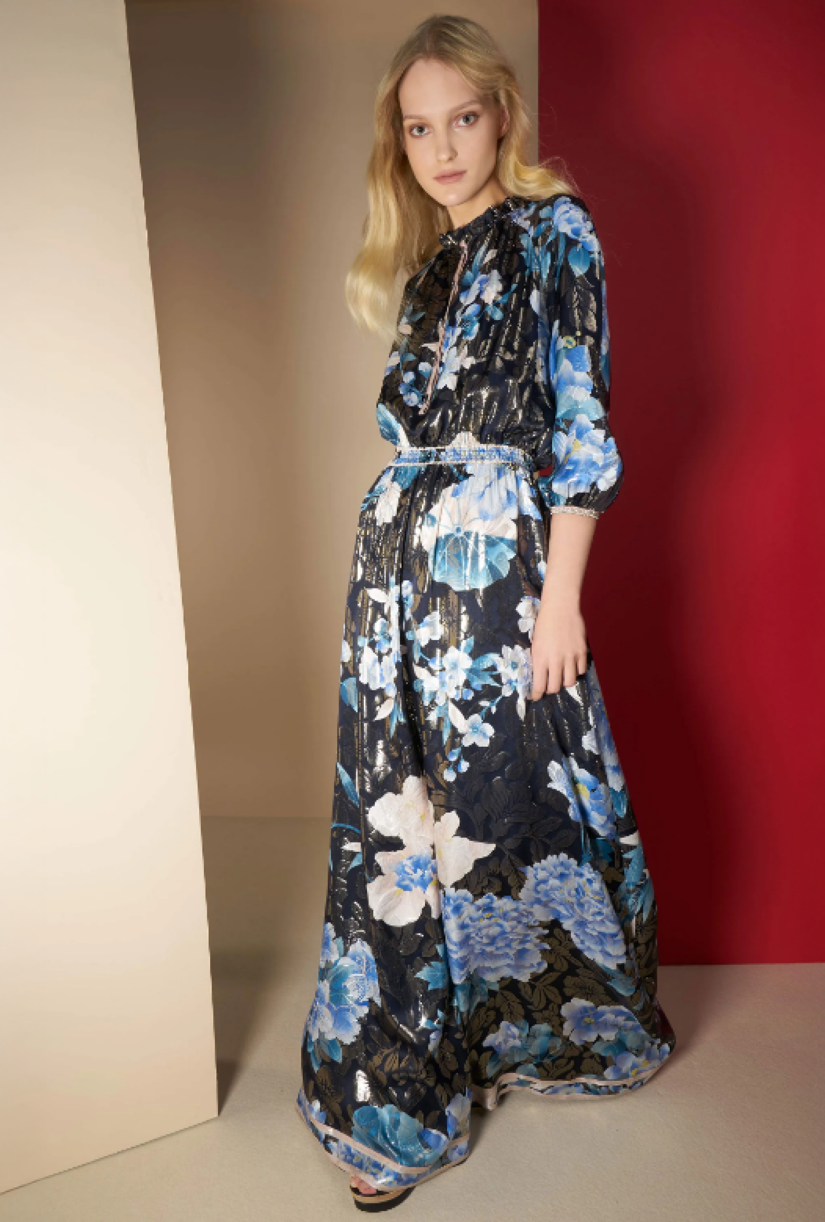 Robe Leonard Flower Pre Fall 2017