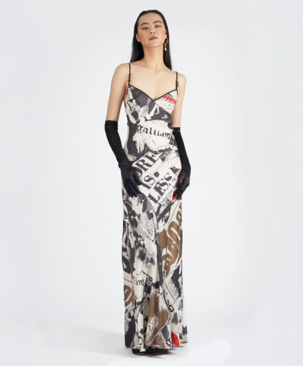 Robe Newspaper Print Slip