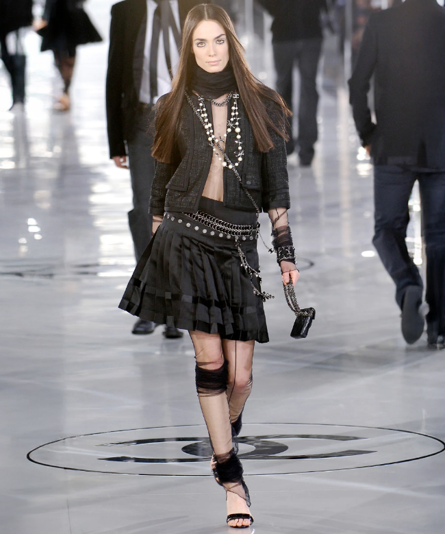 Location et Achat Veste Chanel, modèle Tweed Black FW2005 3