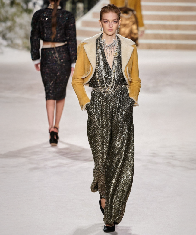 Location top chanel, modèle Midnight Sequins 2