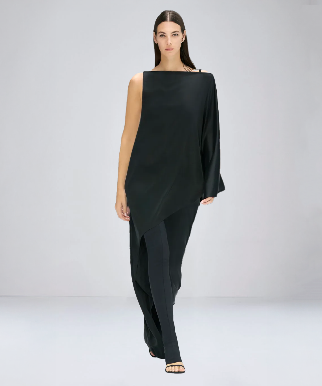 Location robe Courrèges, modèle Infinity Off Shoulder Black 1