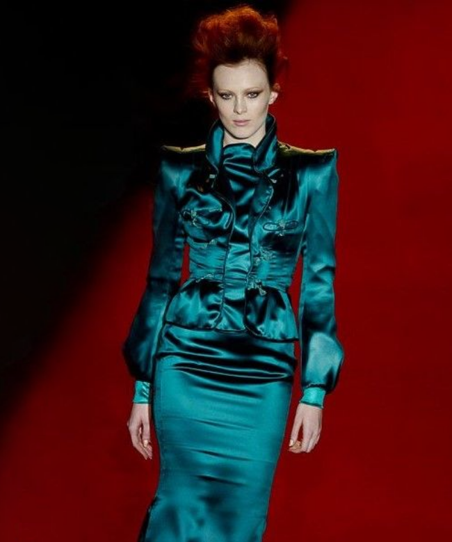 Location veste Yves Saint Laurent, modèle Turquoise Iconic Finale 3