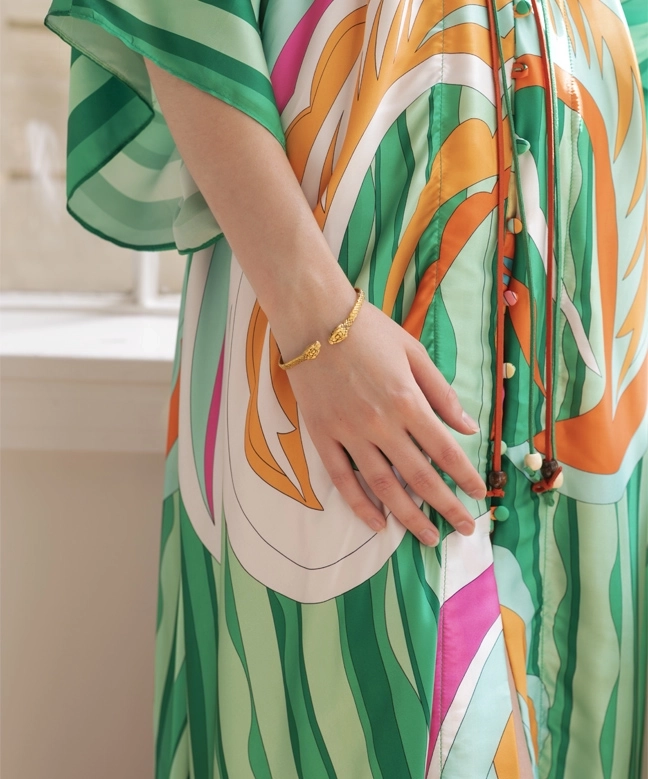 Location robe alexandra neel 6