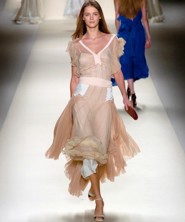 Location Robe Chloé, modèle Vent De Soie SS2005 Phoebe Philo 1
