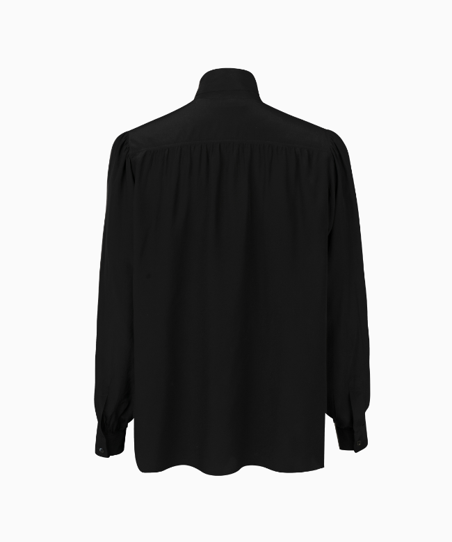 Location et Achat Chemise Yves Saint Laurent, modèle Lavallière Noire 3