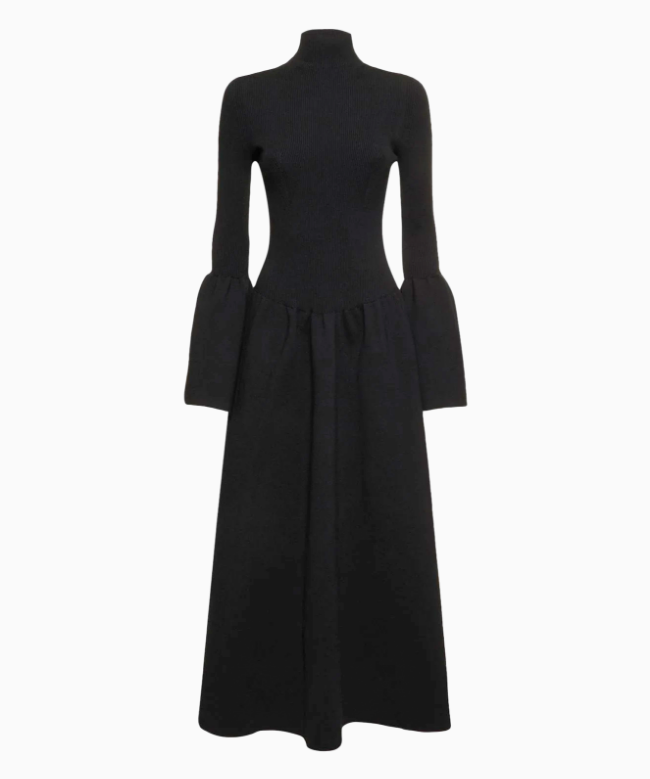 Location robe Chloé, modèle Black Bell Sleeves 2