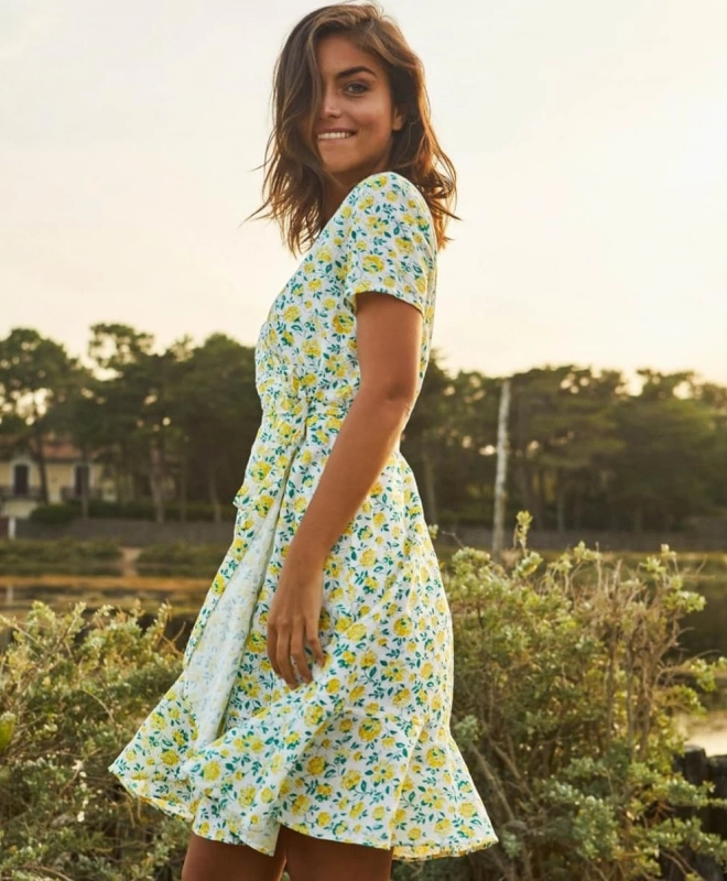 Location Robe Petite Mendigote Agnès Jaune 2