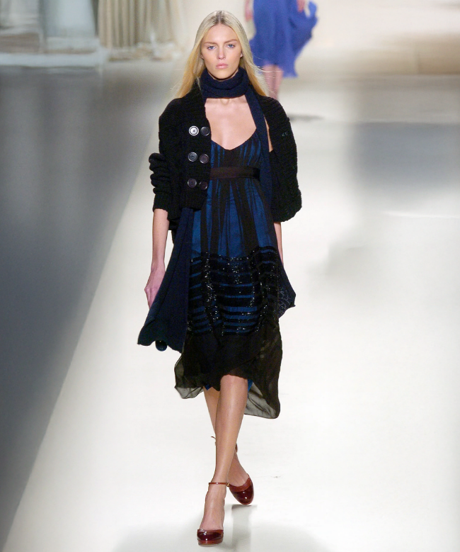 Location et Achat robe de soirée Chloé, modèle dark blue FW2005 by Phoebe Philo 1