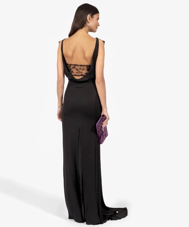Location Robe Valentino, modèle Black Lace 4