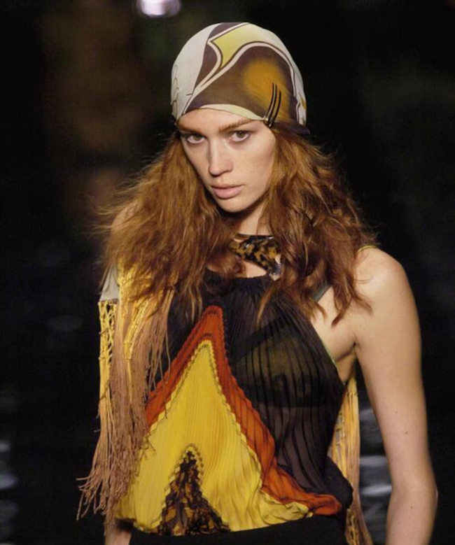 Location Robe Jean Paul Gaultier, modèle Sunset Flame SS2005 3