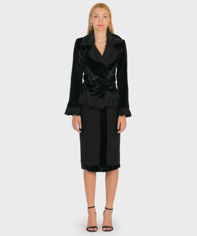 Location ensemble Yves Saint Laurent, modèle Noir Obsession. 2