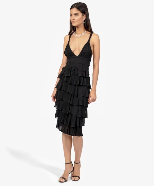 Location Robe Saint Laurent, modèle Black Gather. 4