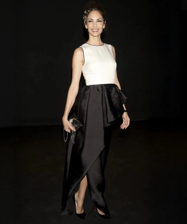 Location Robe de soirée Dior, modèle Robe Black & White Satin 2013 6