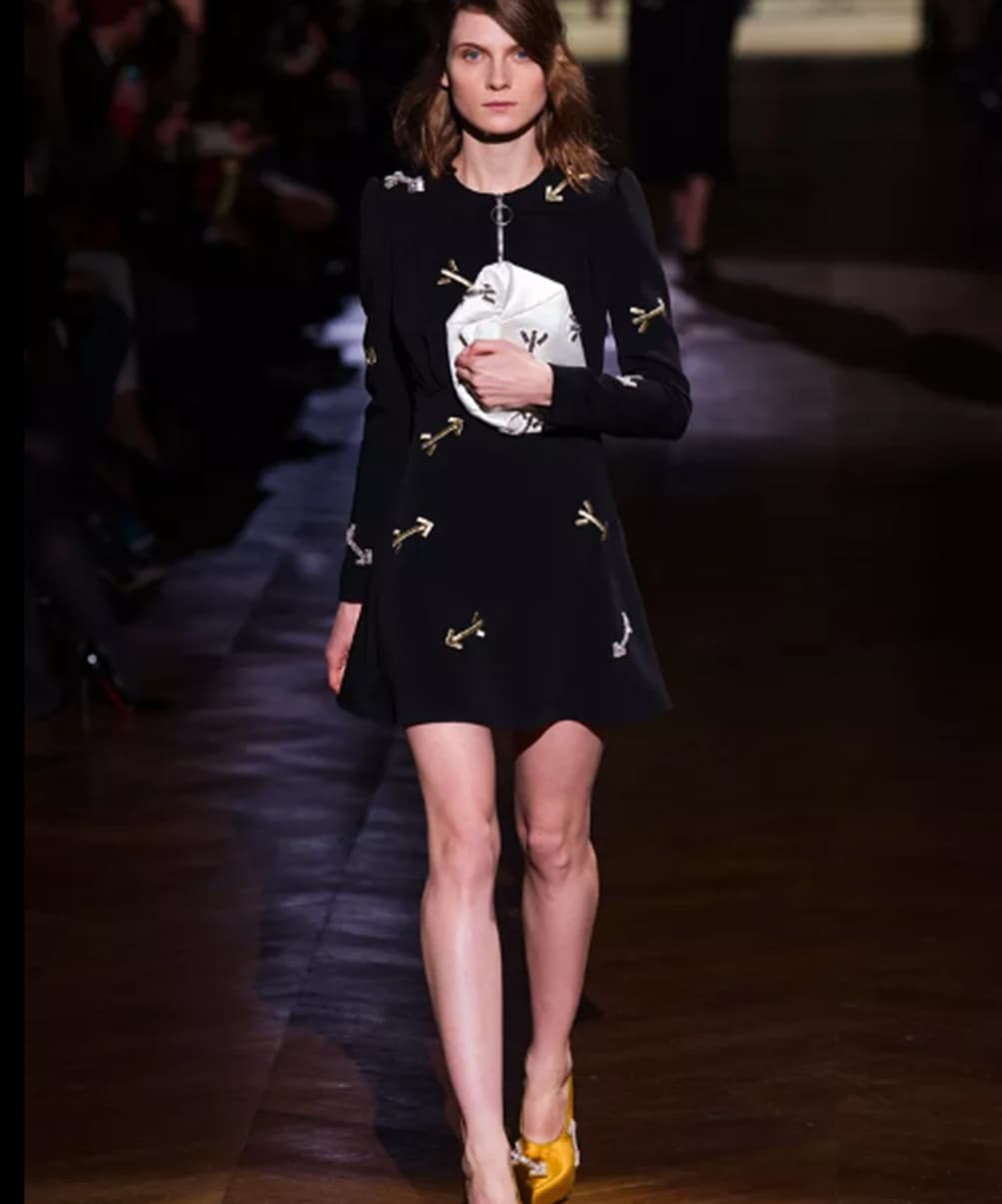 Location Robe Arrows Carven 3