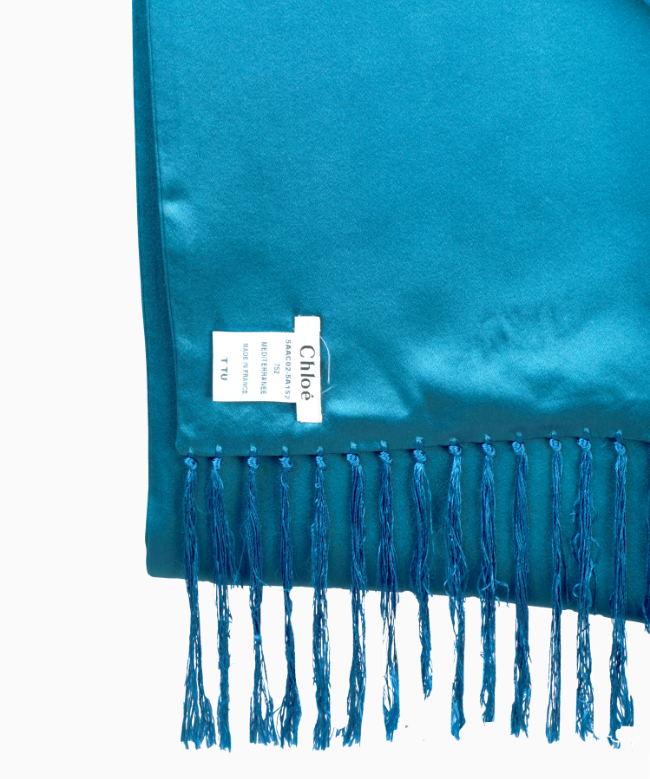Location et Achat foulard Chloé, modèle Feather FW2005 par Phoebe Philo 5