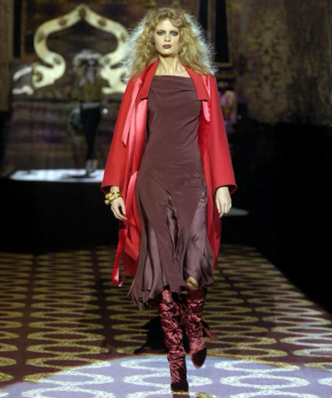 Location robe Roberto Cavalli, modèle Silk Bias Cut Black FW 2004 2