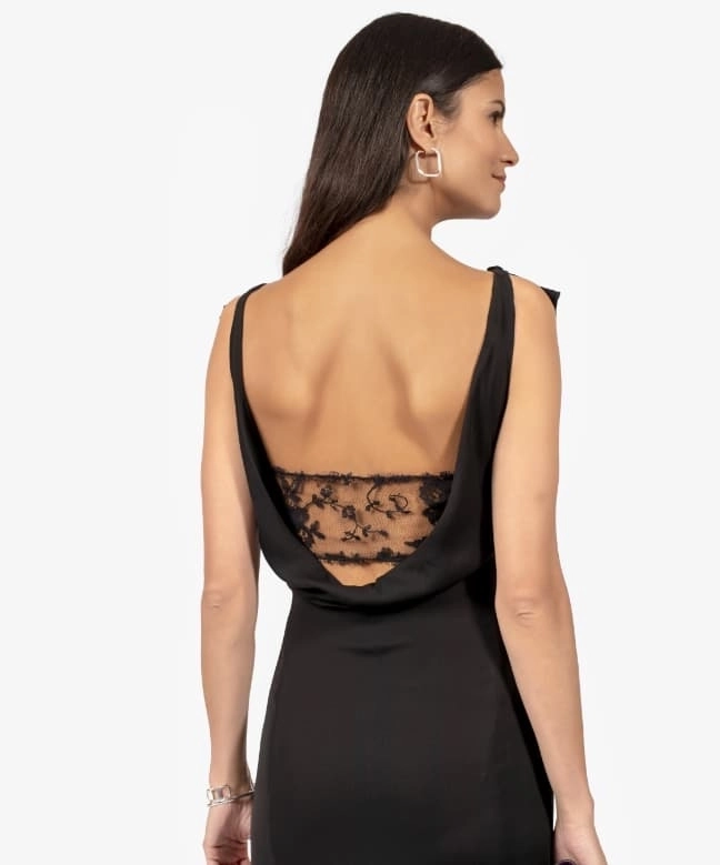 Location Robe Valentino, modèle Black Lace 7