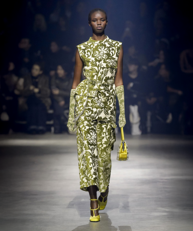 Achat Robe Kenzo, modèle Broderies Velours FW2018 1