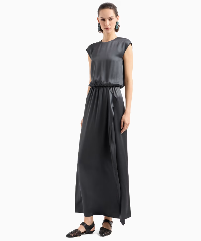 Location Robe Giorgio Armani, modèle Double Satin SS2024 4