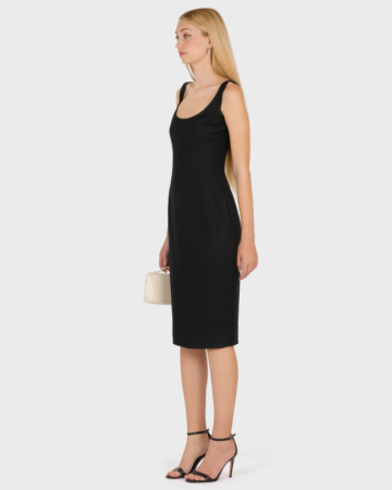 Robe Silhouette Noire