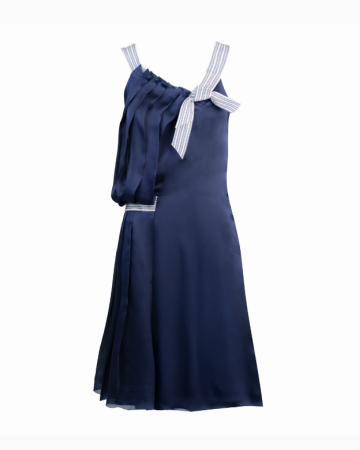 Robe Bleu Sculpture
