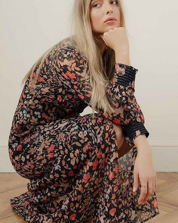 Robe Karen