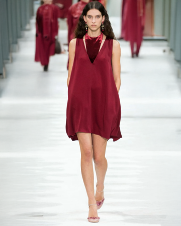 Robe Crimson Sway